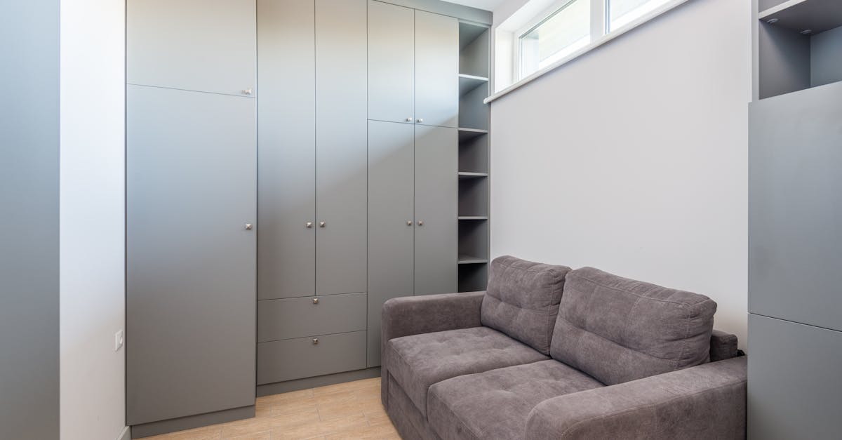 découvrez des astuces et solutions innovantes pour optimiser l'espace de votre maison avec des meubles et aménagements malins. transformez vos petits espaces en environnements fonctionnels et esthétiques grâce à nos conseils pratiques sur le gain de place.